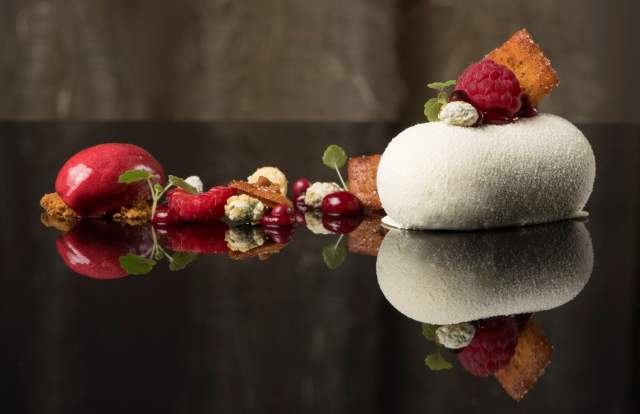 L’Arnsbourg · Photos &amp; Vidéos · Hôtel Restaurant Moselle<br />
 